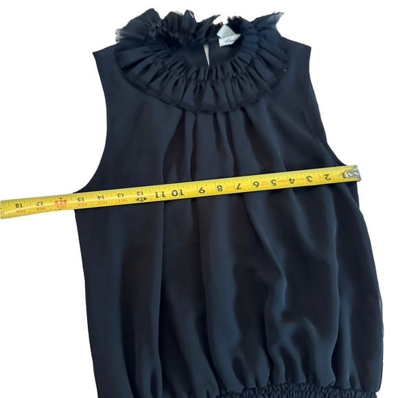 Kenneth Cole New York Black Ruffle Sleeveless Blouse Size 5P - Picture 9 of 17